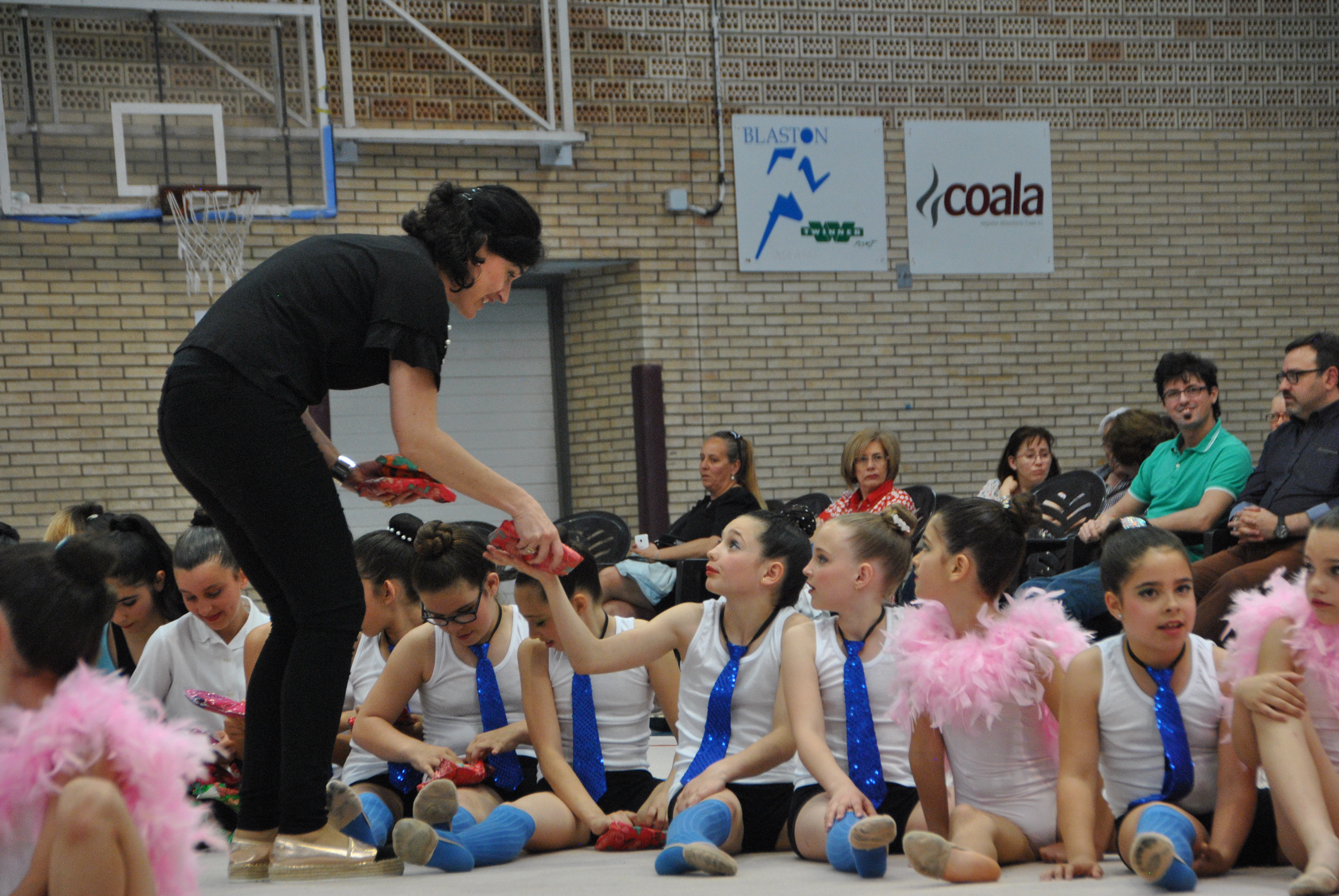 Exhibicion club ritmica Alfaro junio 18 1200