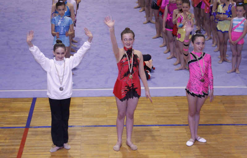 medalla ana.JPG (124396 bytes)